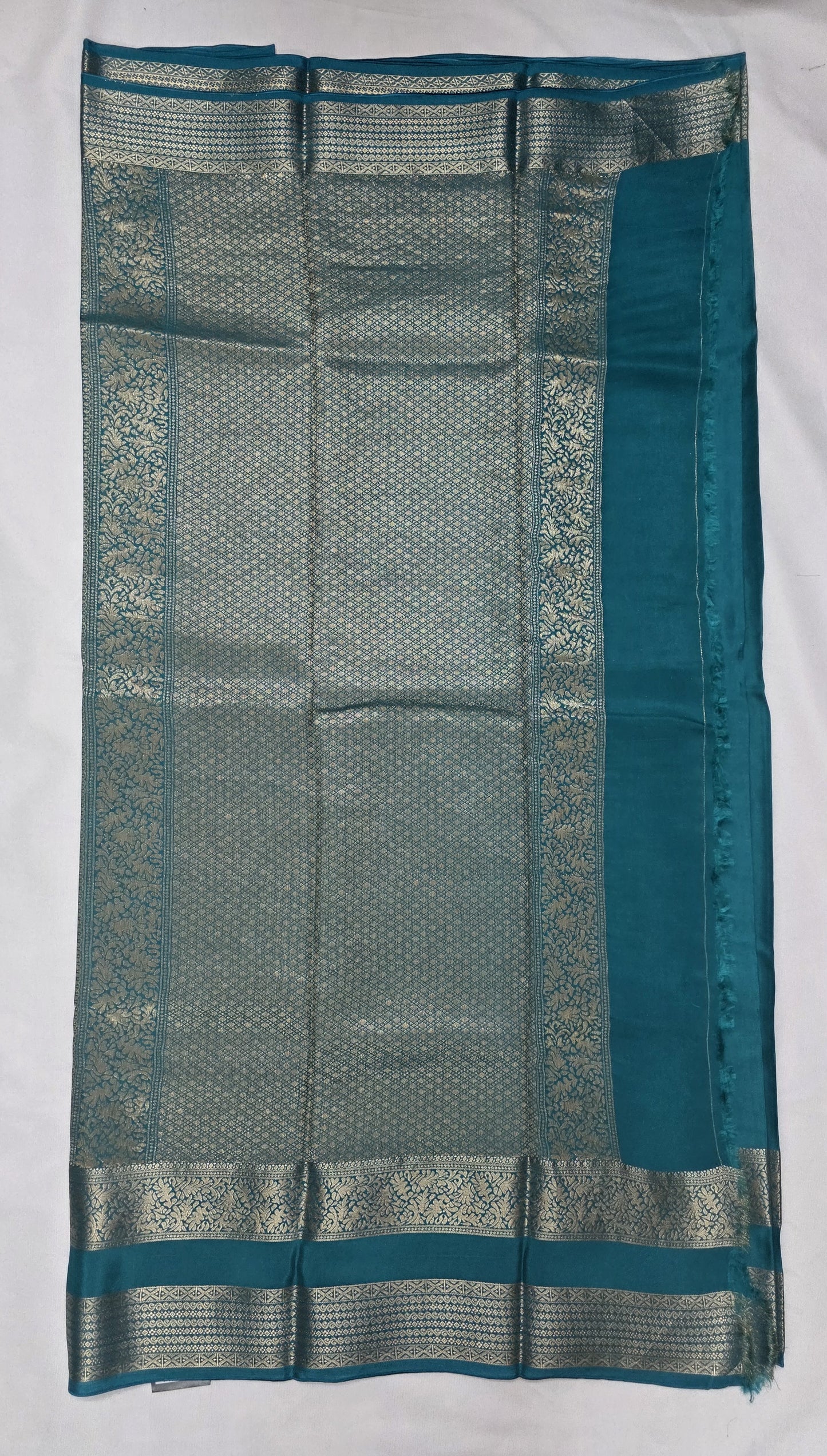 Classic Rama Green Pashmina Viscose Saree with Vertical Checks, Jumka Buttas & Bentex Border